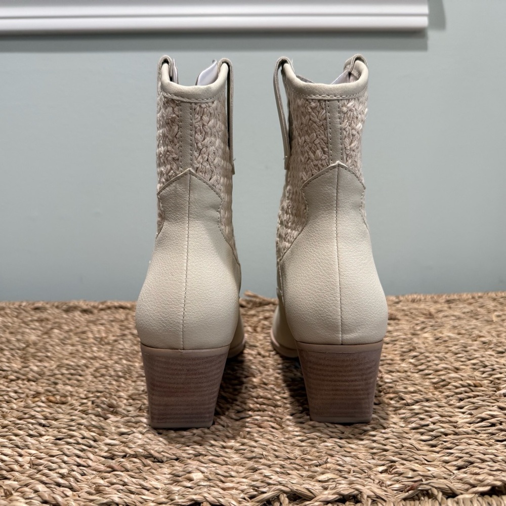 NEW Dolce Vita Lacie Western Boots Ivory - Picture 4 of 5